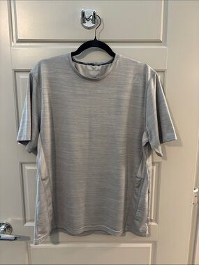 Reebok Men’s Light Gray Heather Athletic Crew Neck Tee